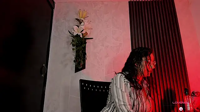 oliviawilde  online show from 12.21.25