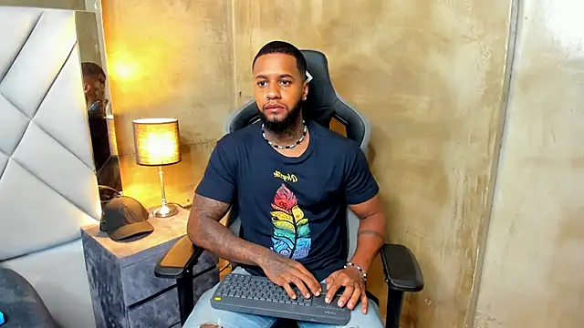 Snapshot of jay_jhonson01 chatting on 12.23.25 jay jhonson01 online show from 12.23.25