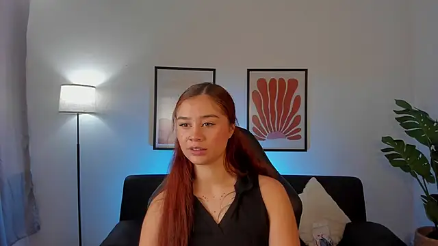 Amelia Saenz  online show from 06.12.26
