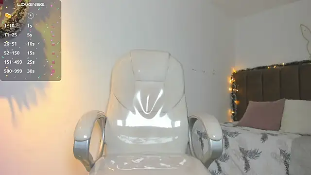 Snapshot of Archie_77 chatting on 12.19.25 Archie 77 online show from 12.19.25