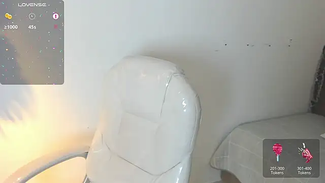 Snapshot of Archie_77 chatting on 12.20.25 Archie 77 online show from 12.20.25