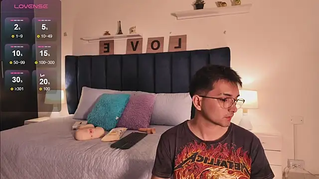 Snapshot of Archie_77 chatting on 02.21.26 Archie 77 online show from 02.21.26