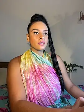 Snapshot of Lena-Williamss chatting on 05.15.26 Lena-Williamss online show from 05.15.26