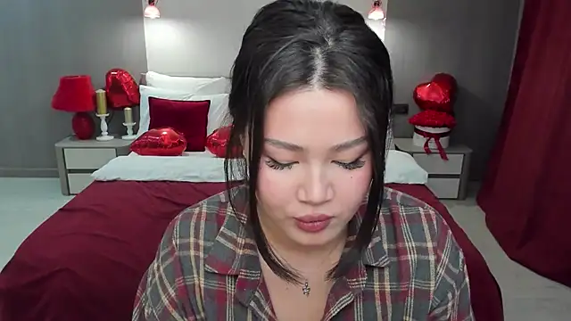 Brunette Charm online show from 02.22.26