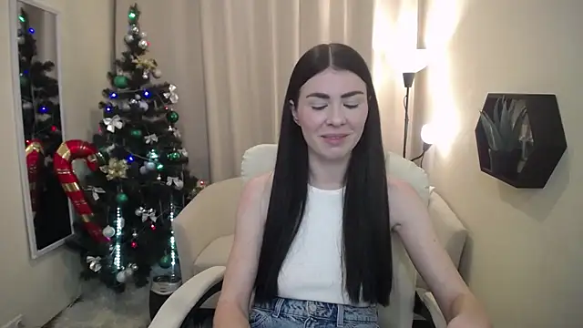 Snapshot of MilaSecret55 chatting on 12.18.25 MilaSecret55 online show from 12.18.25