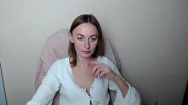 LiaSeass  online show from 02.20.26