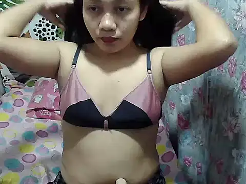 Snapshot of Lusty_babe chatting on 07.18.26 Lusty babe online show from 07.18.26