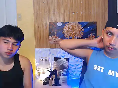 Snapshot of dylan_hardfucker chatting on 12.20.25 dylan hardfucker online show from 12.20.25