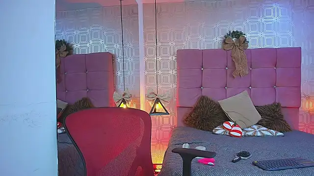 SariNorrisfg online show from 12.21.25