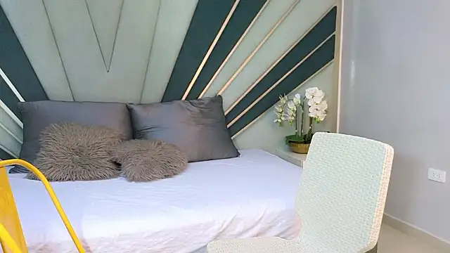 DulceeEsmeralda online show from 03.17.26