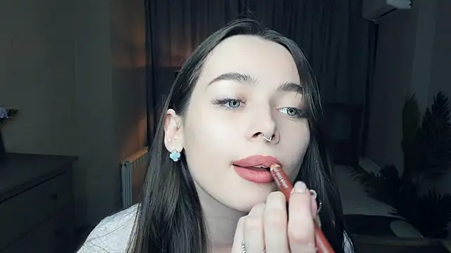 YvonneRobes online show from 02.01.26