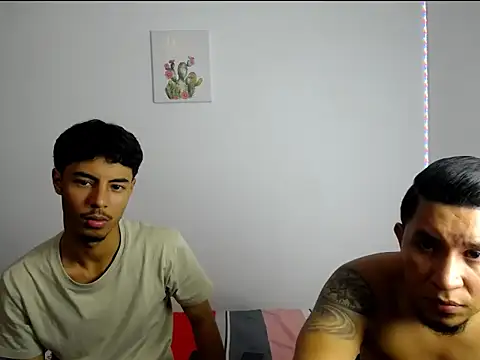 Snapshot of top_jax1 chatting on 12.17.25 top jax1 online show from 12.17.25