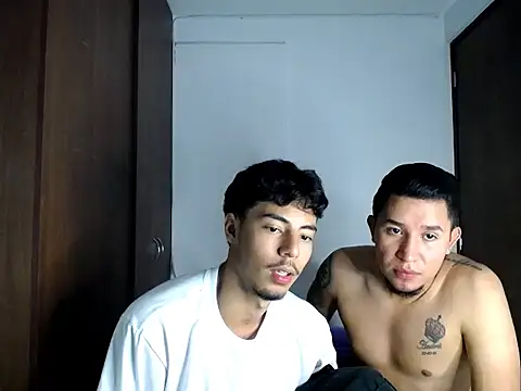 Snapshot of top_jax1 chatting on 12.19.25 top jax1 online show from 12.19.25