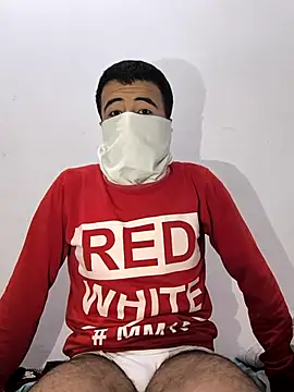 Snapshot of twinkarabboy chatting on 02.08.26 twinkarabboy online show from 02.08.26