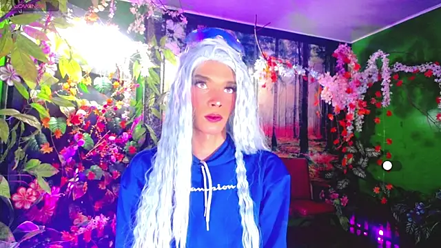 camila vasquez  online show from 12.15.25