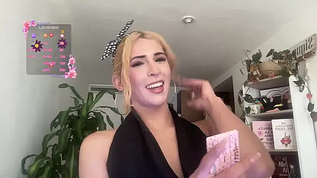 Snapshot of isa_fox_23 chatting on 01.12.26 isa fox 23 online show from 01.12.26