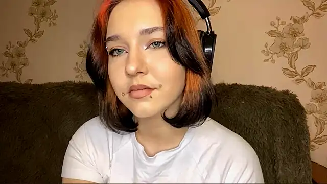 EmilyVeiro online show from 02.10.26