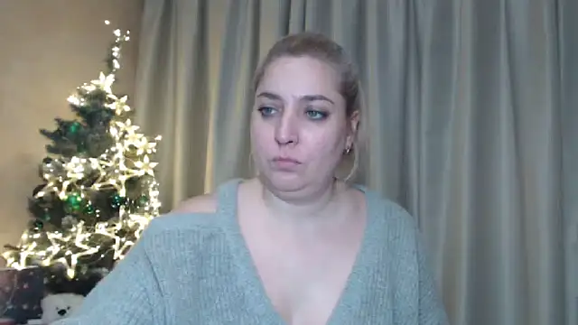 Snapshot of sweetpussy13 chatting on 12.26.24 sweetpussy13 online show from 12.26.24