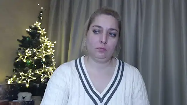 Snapshot of sweetpussy13 chatting on 01.05.25 sweetpussy13 online show from 01.05.25