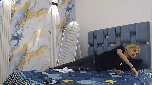 DIAMOND BLACKS online show from 06.02.26