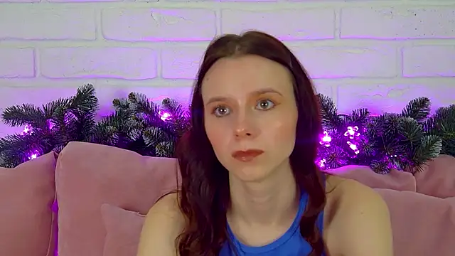 Snapshot of ArinaKubrick chatting on 12.17.25 ArinaKubrick online show from 12.17.25