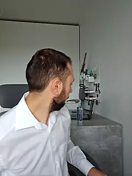 Snapshot of Lovebackground chatting on 10.01.25 Lovebackground online show from 10.01.25