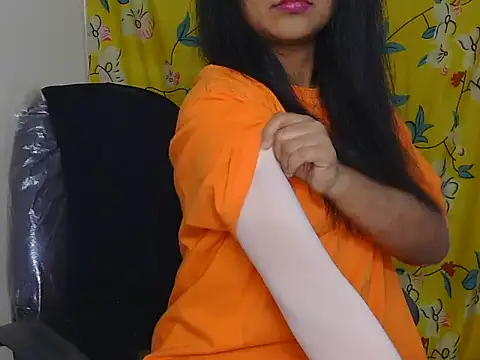 Snapshot of Cristina_love69 chatting on 04.06.26 Cristina love69 online show from 04.06.26