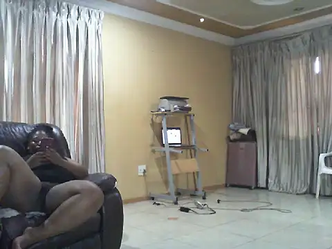 Snapshot of Caramel-goddess18 chatting on 12.19.25 Caramel-goddess18 online show from 12.19.25