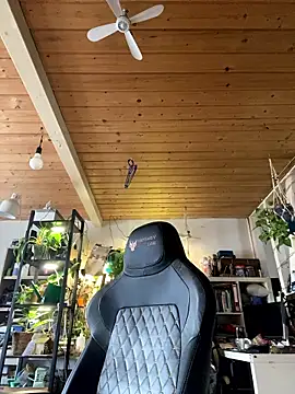 YoursxTruly online show from 01.14.26