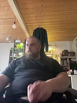 YoursxTruly online show from 02.20.26