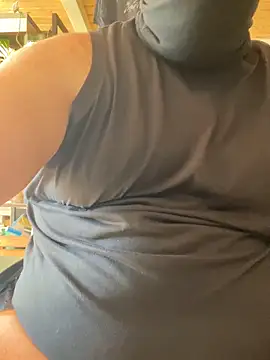 YoursxTruly online show from 04.23.26