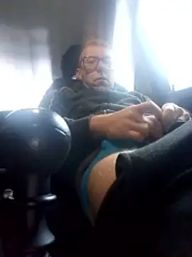 Snapshot of Mar81 chatting on 12.20.25 Mar81 online show from 12.20.25