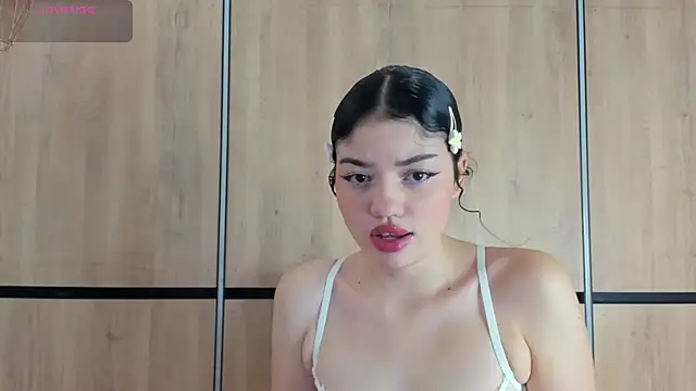 chloe cortez online show from 07.04.26