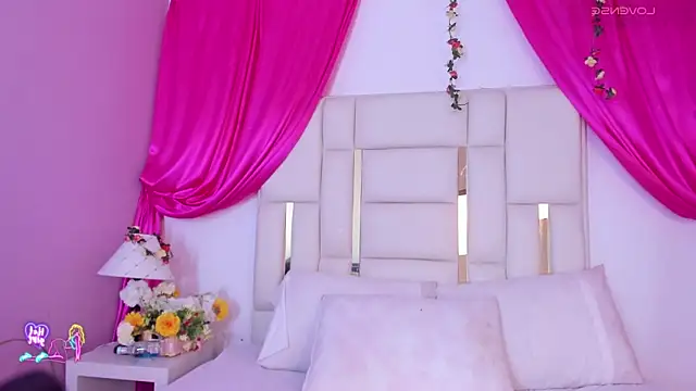 Silvanna-Casstro online show from 04.10.26