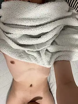 Snapshot of TAKUae chatting on 01.08.26 TAKUae online show from 01.08.26