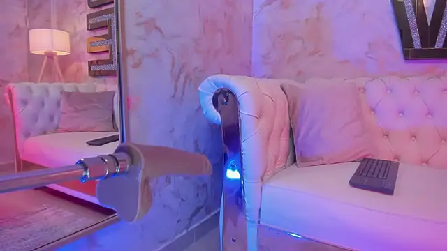 cheekybitch  online show from 12.20.25