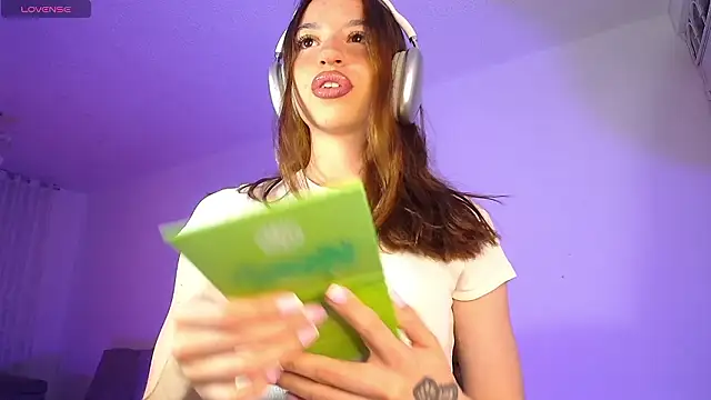 alina lee online show from 03.10.26