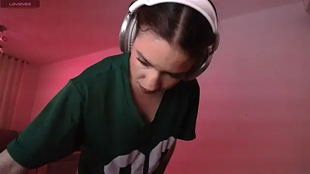 alina lee online show from 04.13.26