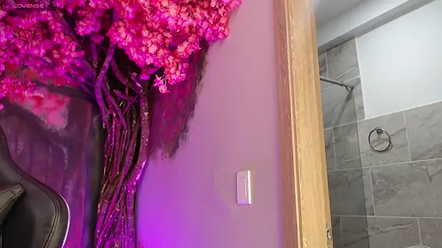 marahanson  online show from 01.08.26