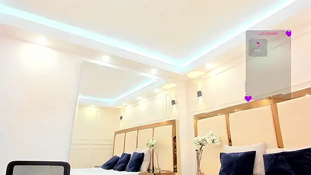 keyla knowles online show from 12.20.25