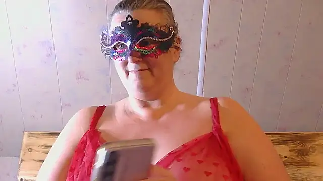 MommaBear5676 online show from 01.12.26