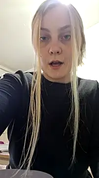 RebeFucksonn online show from 04.18.26