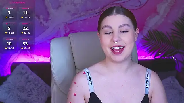 Snapshot of GingerPinky chatting on 01.17.26 GingerPinky online show from 01.17.26