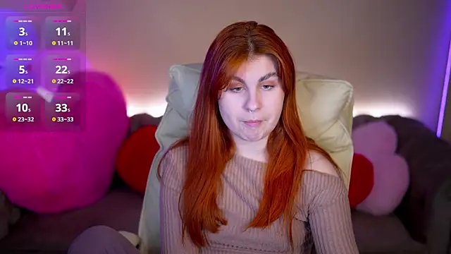 Snapshot of GingerPinky chatting on 02.11.26 GingerPinky online show from 02.11.26