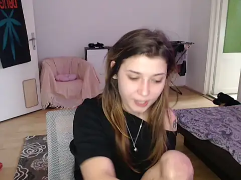 Snapshot of AlienforTwenty chatting on 12.23.25 AlienforTwenty online show from 12.23.25