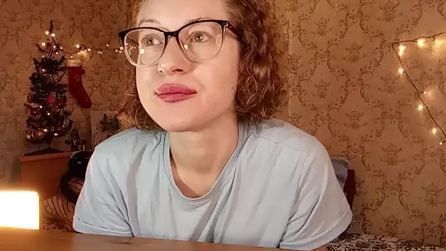 Snapshot of Alice_newhome chatting on 12.19.25 Alice newhome online show from 12.19.25