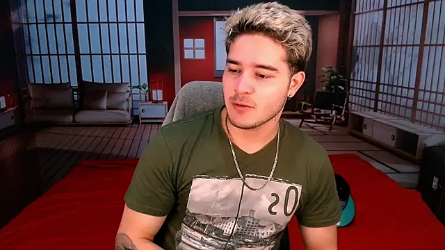 RayanLynxx online show from 12.22.25