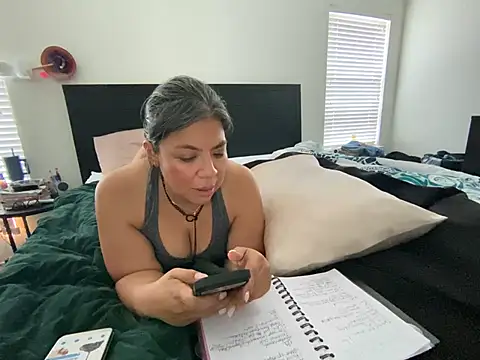 BettyWhispers online show from 04.09.26