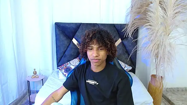 angelll18  online show from 01.17.26