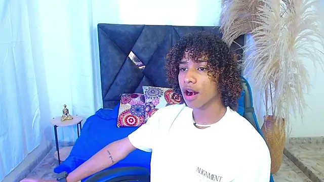 angelll18  online show from 03.25.26